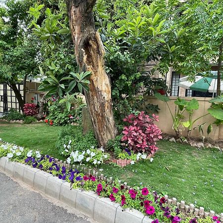 Riviera Courtyard Guest House Islamabad Esterno foto