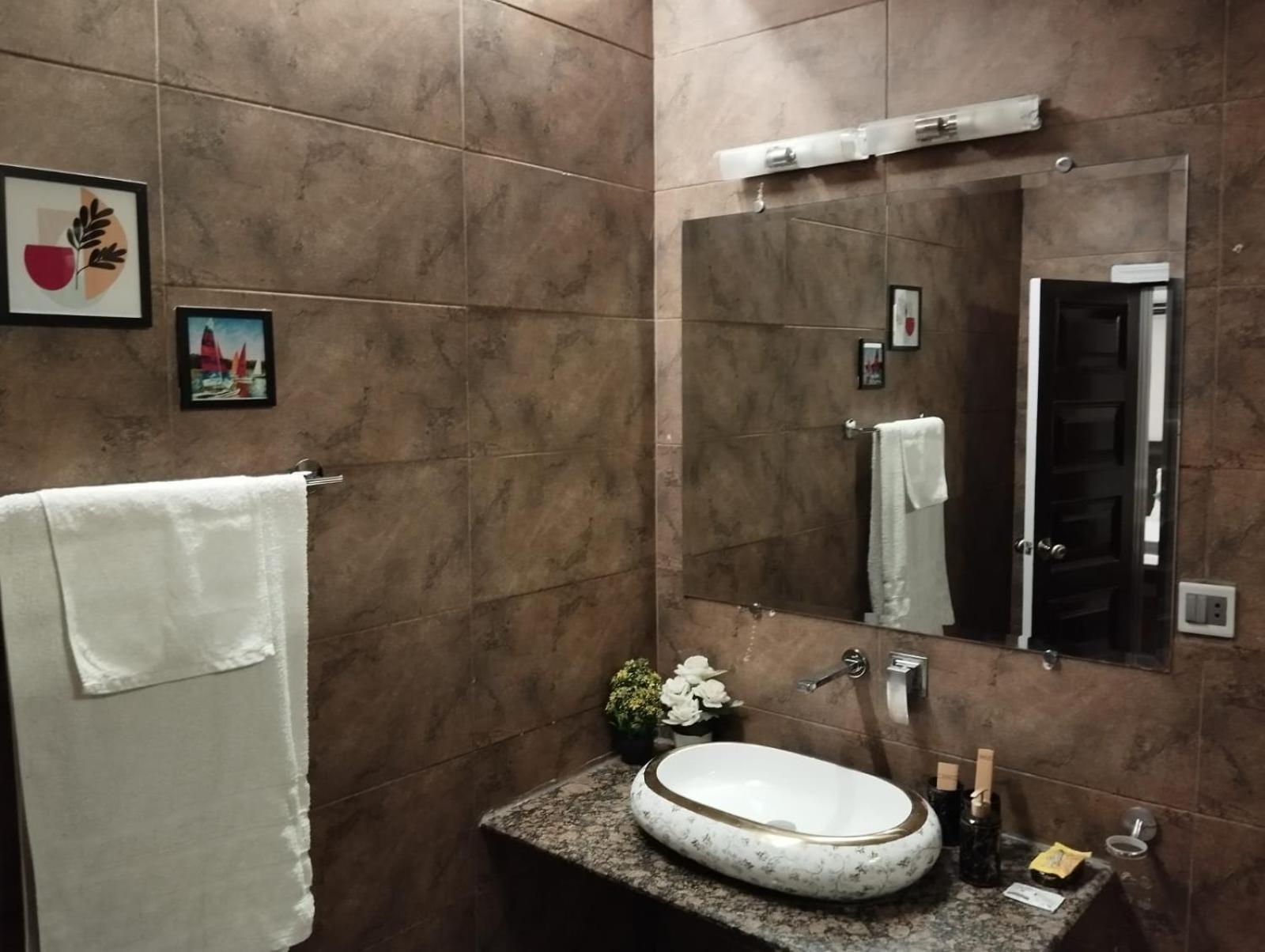 Riviera Courtyard Guest House Islamabad Esterno foto